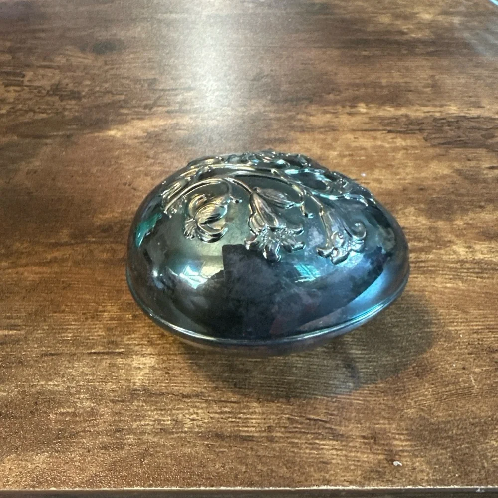 Ornate Silver-Tone Decorative Jewelry Dish - Blue-Silver Finish